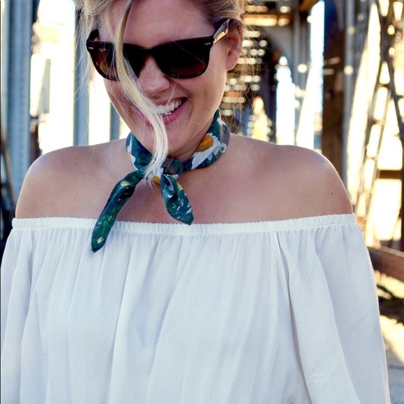 Meet your Posher, Whitney - Picture 6 of 8